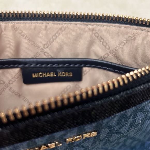 Michael Kors signature Denim Pouchette (Wristlet/Pouch/Clutch). Convertible! - Picture 5 of 16
